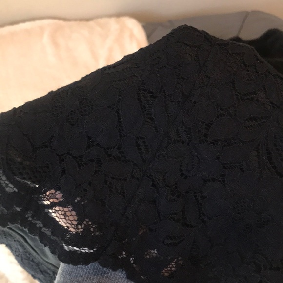 Black lace pencil skirt - Picture 2 of 4